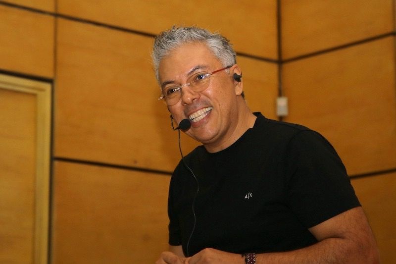 Descubriendo a Oscar Viña Pardo: Comunicador Social y CEO de Lunarvi SAS